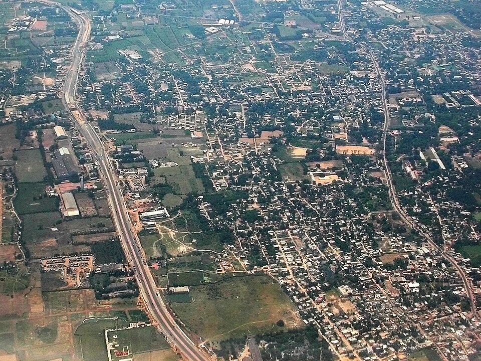 Poonamallee (Photo: Wikimedia Commons contributors, CC BY-SA 4.0)