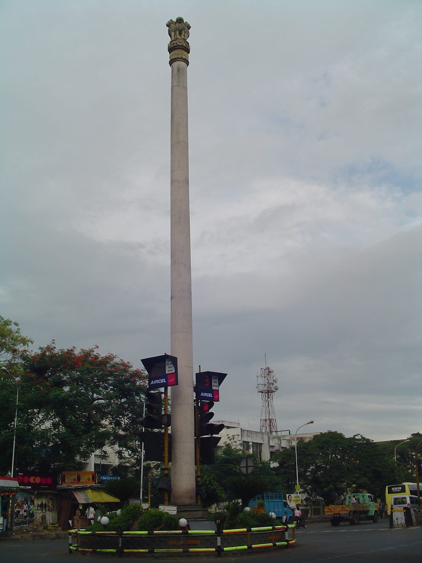 Ashok Pillar Monument (Photo: Bkkumar, Public Domain)