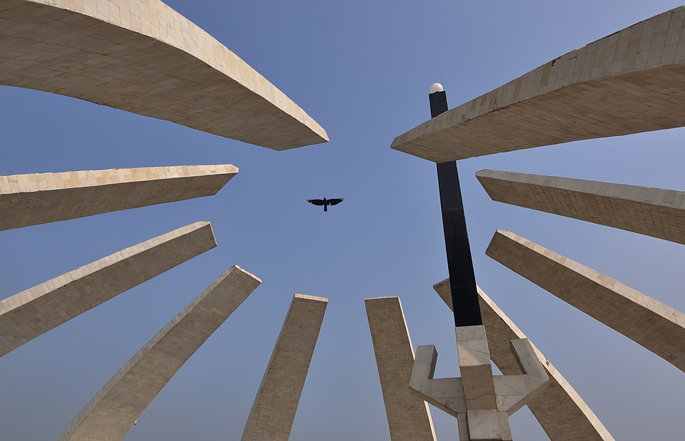 MGR Memorial (Photo: Wikimedia Commons contributors, CC BY-SA 4.0)