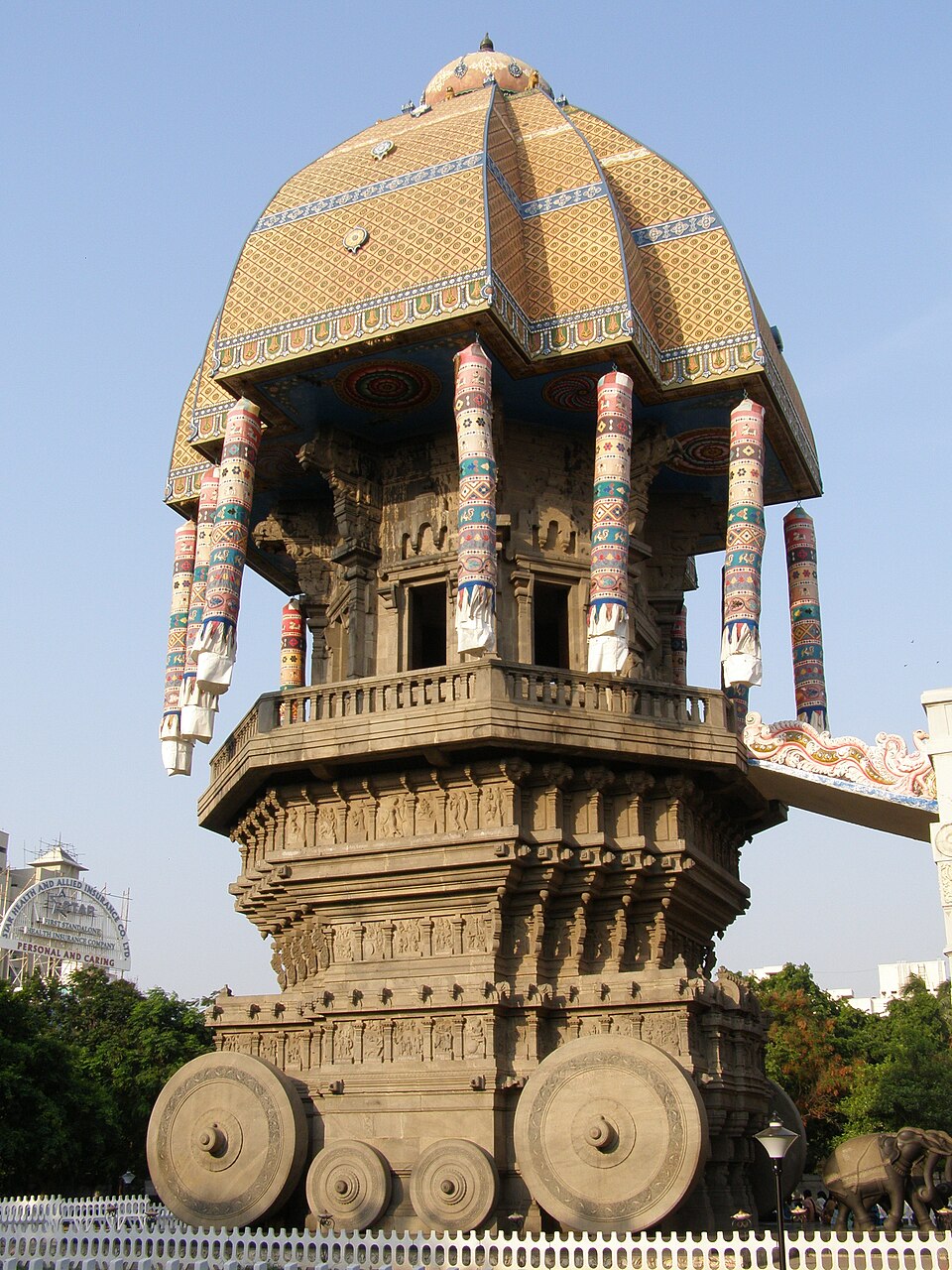 Valluvar Kottam (Photo: Wikimedia Commons contributors, CC BY-SA 4.0)
